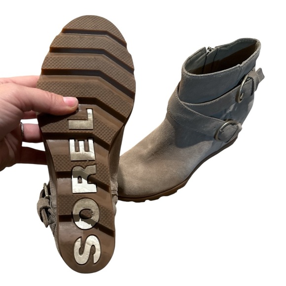 EUC - Sorel Joan of Arctic Wedge ll Buckle Boot - Size 10.5 - Picture 5 of 7